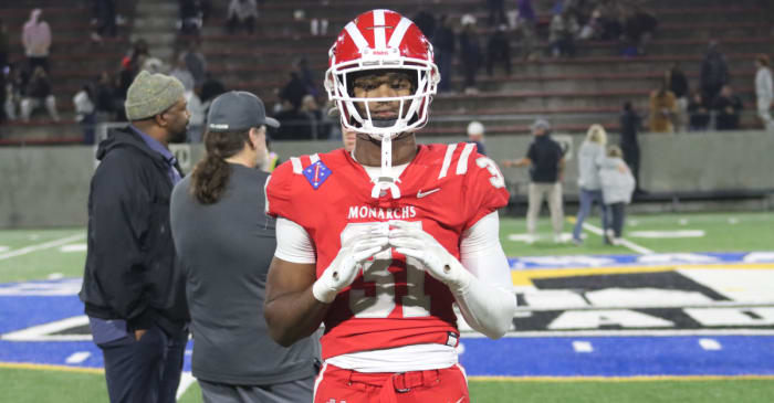 Mater Dei EDGE Nasir Wyatt throws up an Oregon O following a 42-14 win over Sierra Canyon on November 17, 2023.